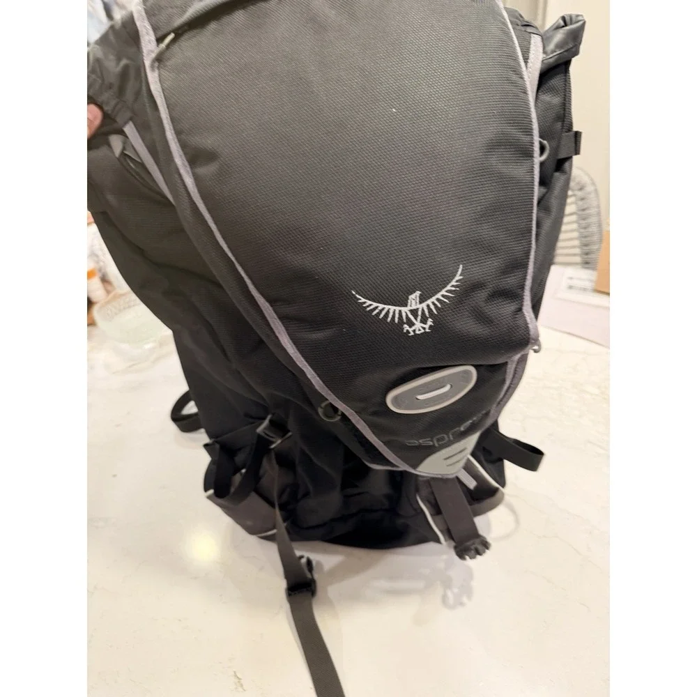 Osprey Backpack Black Metron 35 Travel Bag Laptop Sleeve Daypack Multi Pocket